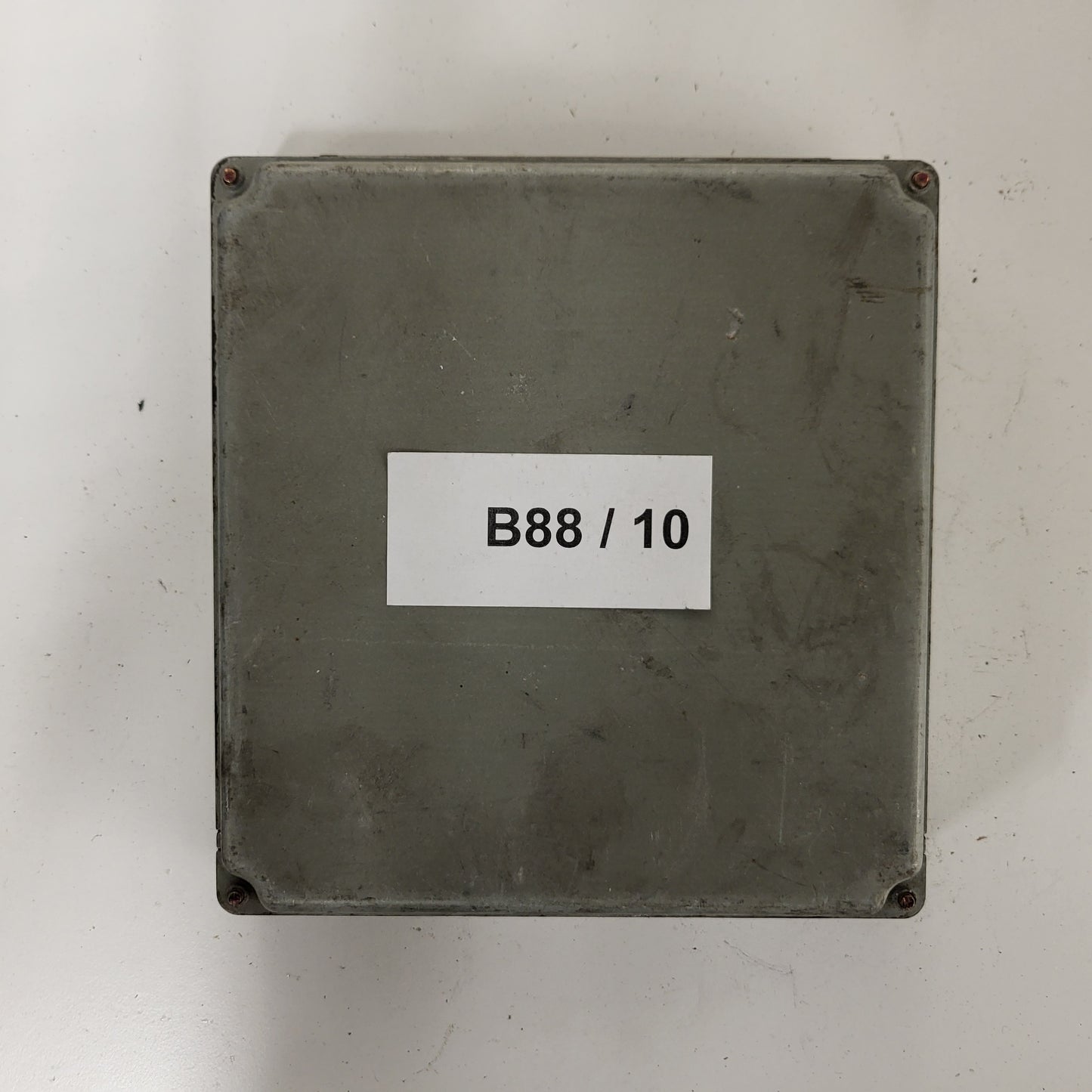 Nissan Almera ECU / MEC11-200 / MEC 11-200 / XP / HITACHI