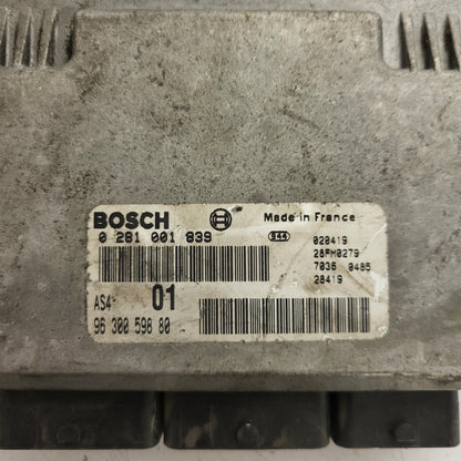 Citroen Saxo Peugeot 106 ECU / 0281001839 / 9630059880 / AS4 / BOSCH