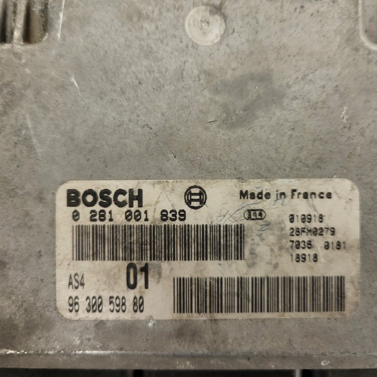 Citroen Saxo Peugeot 106 ECU / 0281001839 / 9630059880 / BOSCH