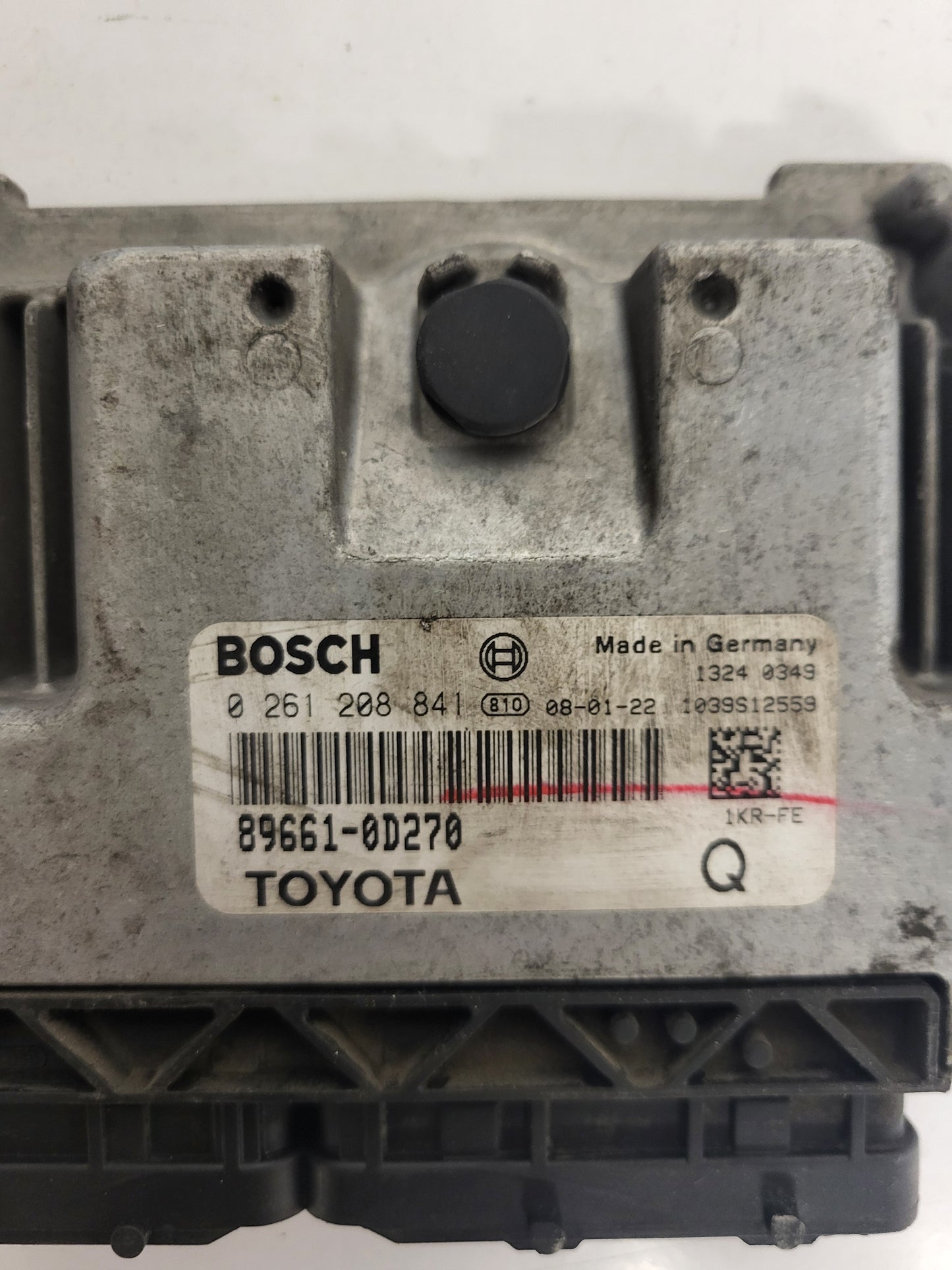 TOYOTA YARIS 1KR-FE ECU / 0261208841 / 89661-0D270 / BOSCH