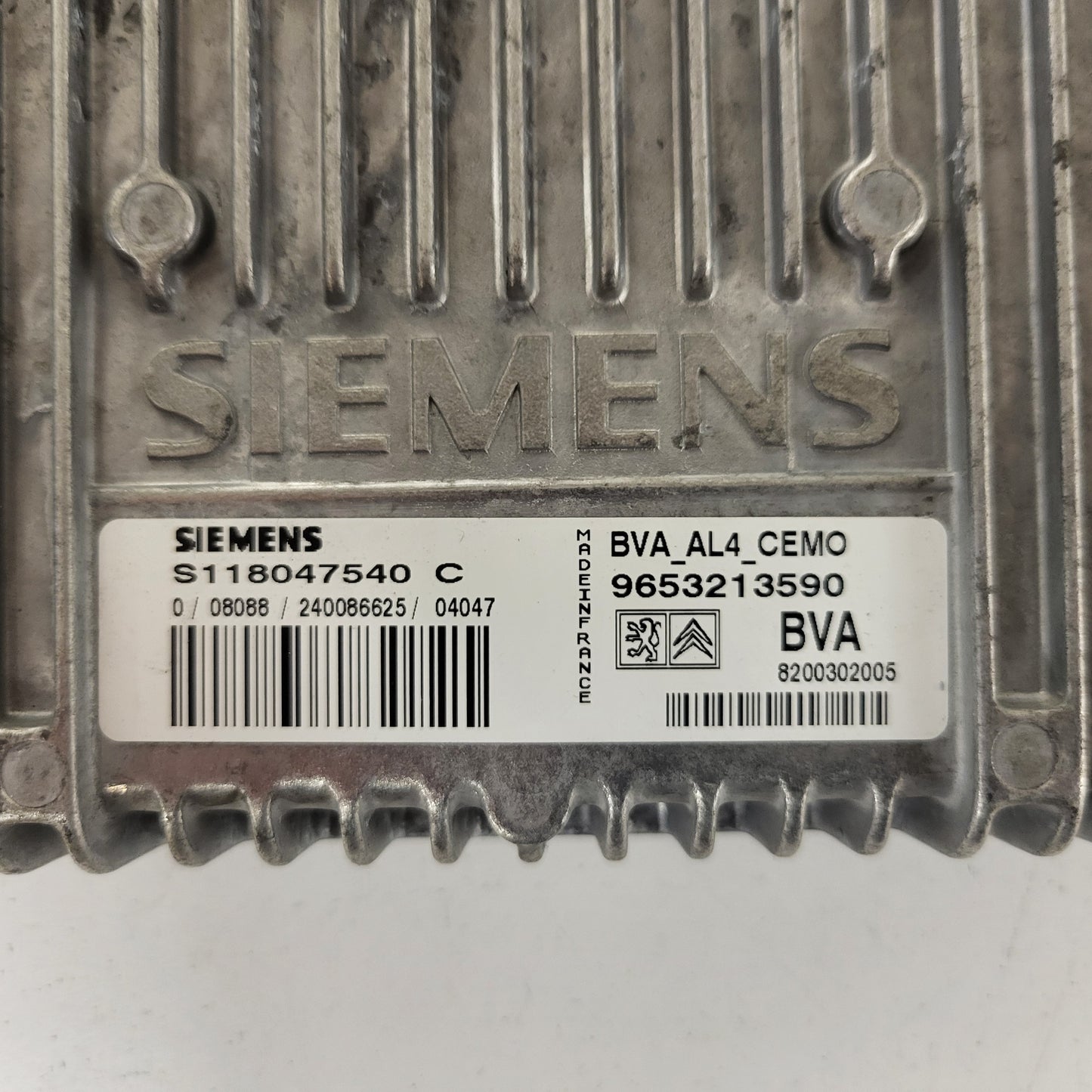 Peugeot Citroen ECU / S118047540C / 9653213590 / SIEMENS