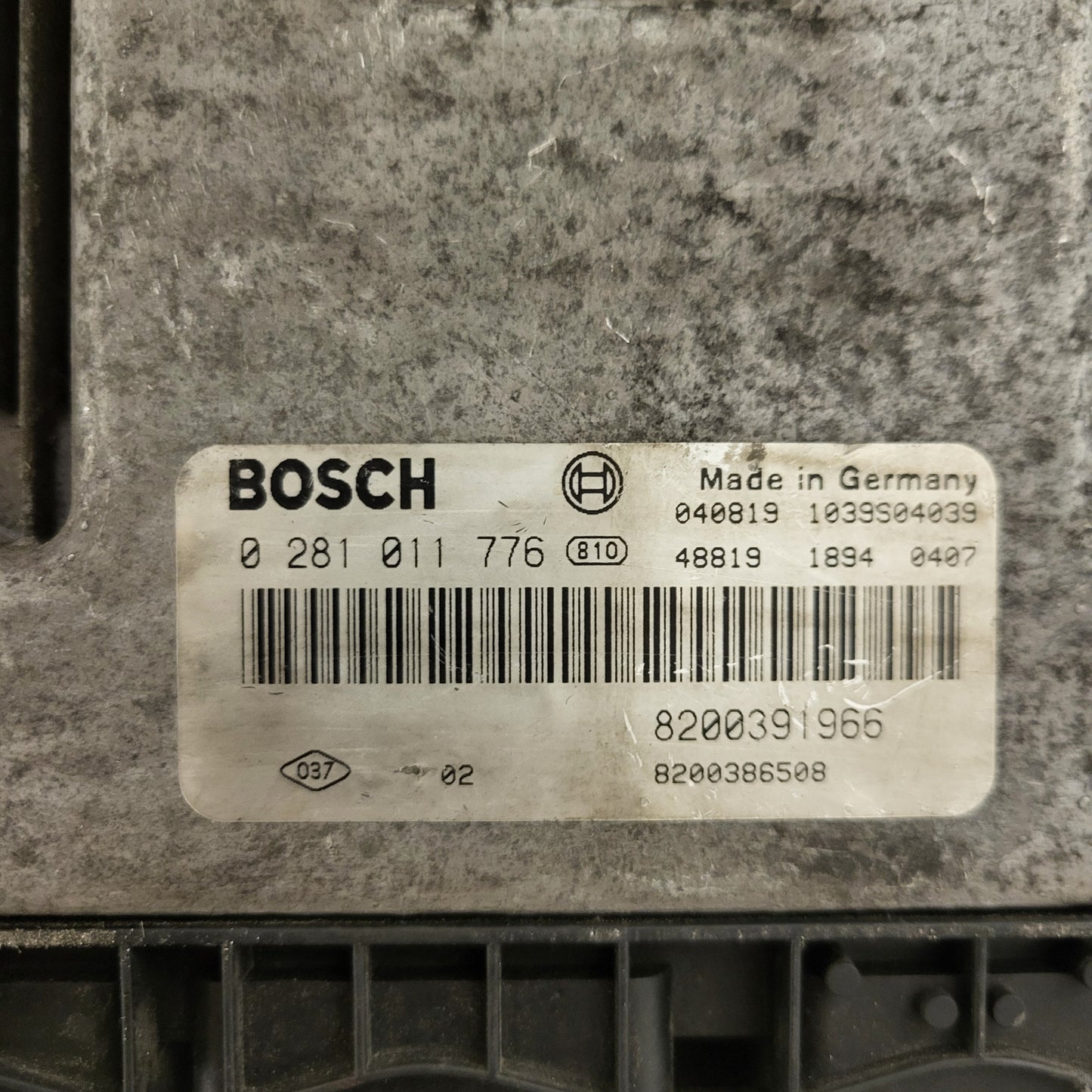 Renault 1.9DCI ECU / 0281011776 / 8200391966 / 8200386508 / BOSCH