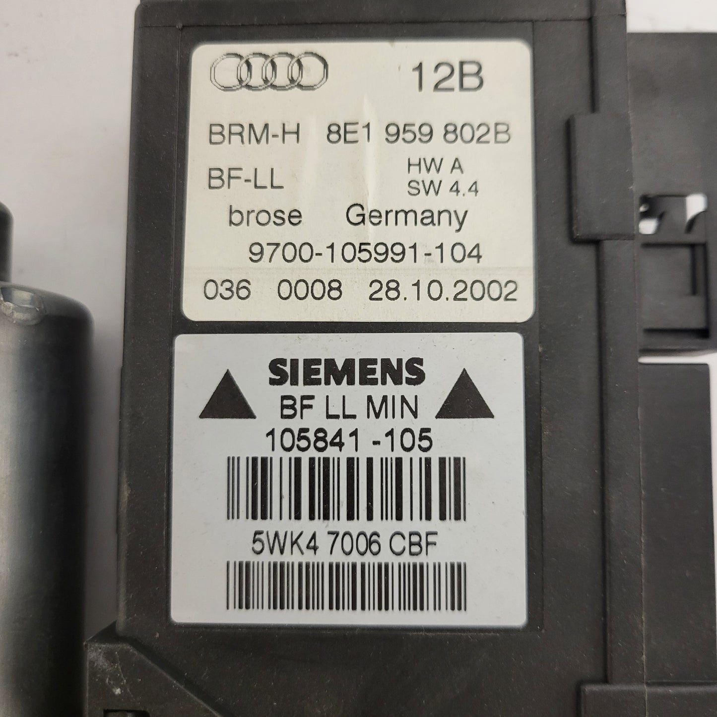 AUDI A4 B6 B7 00-07 / ALZAVETRO ANTERIORE DESTRO / 8E1959802B