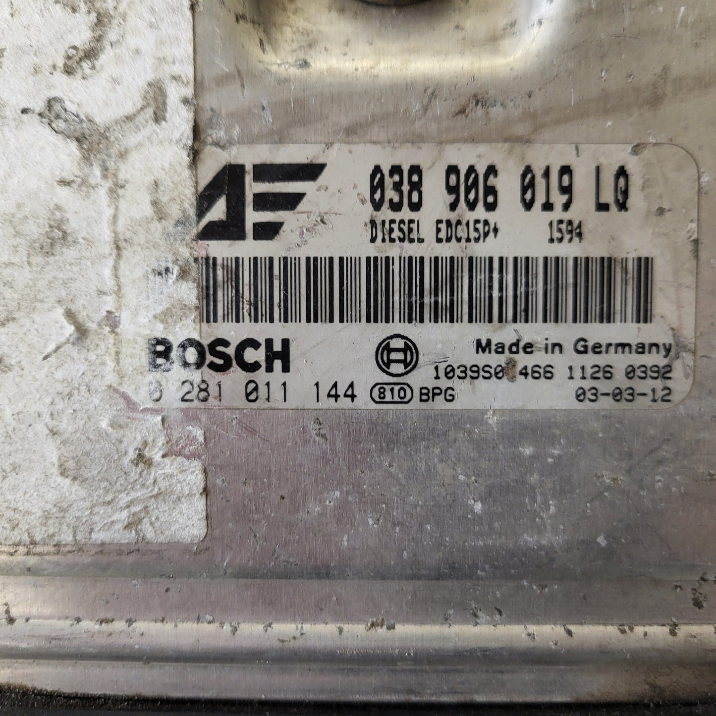VW VOLKSWAGEN ECU / 038906019LQ / 0281011144 / EDC15P + / BOSCH