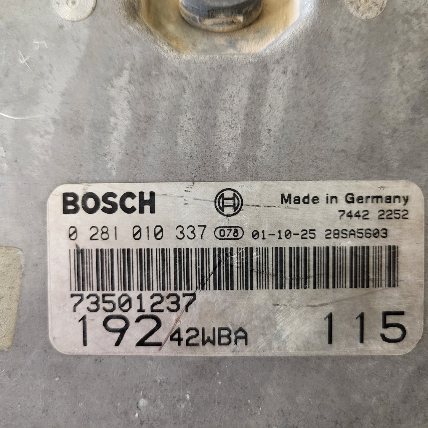 Fiat STILO JTD ECU / 0281010337 / 73501237 / 19242WBA / BOSCH