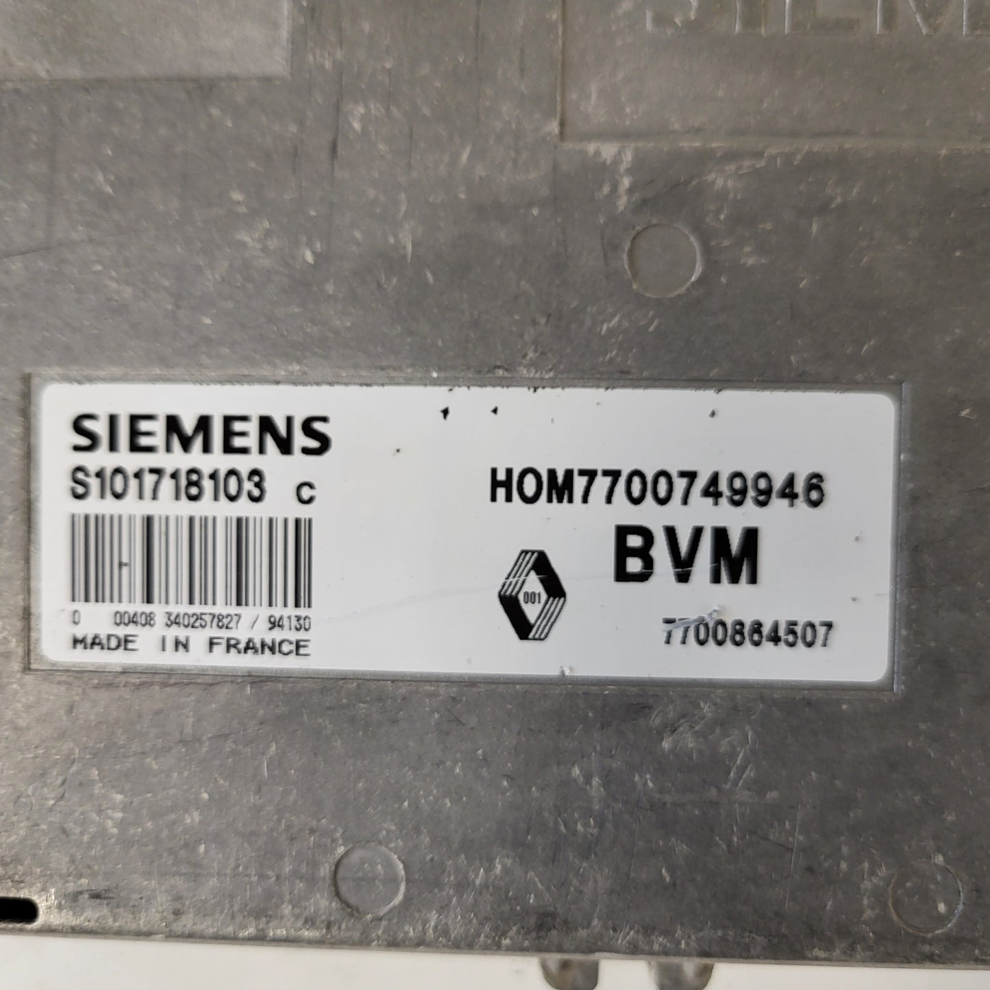 Renault Clio ECU / S101718103C / HOM7700749946 / 7700864507 / S101718103