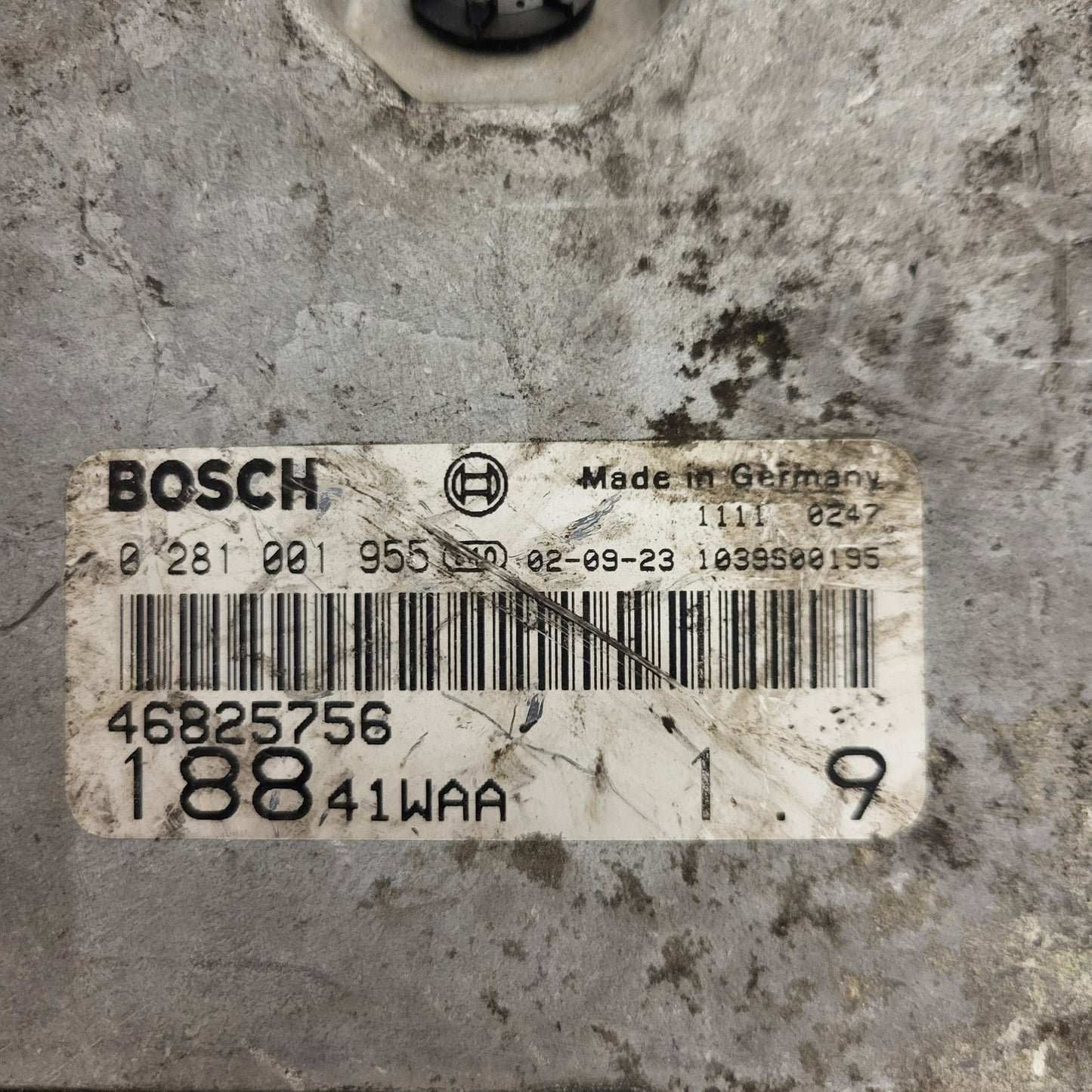FIAT PUNTO ECU / 0281001955 / 46825756 / BOSCH