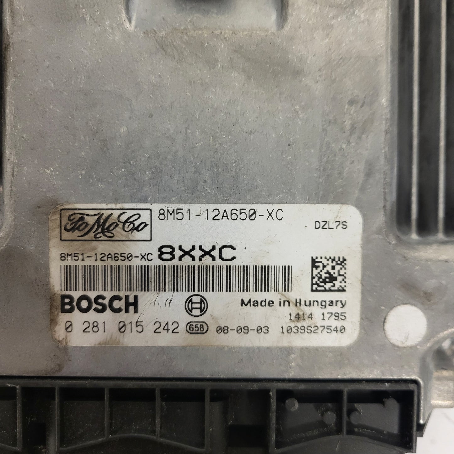 FORD FOCUS ECU / 8M51-12A650-XC / 0281015242 / 8XXC / DZL7S / BOSCH