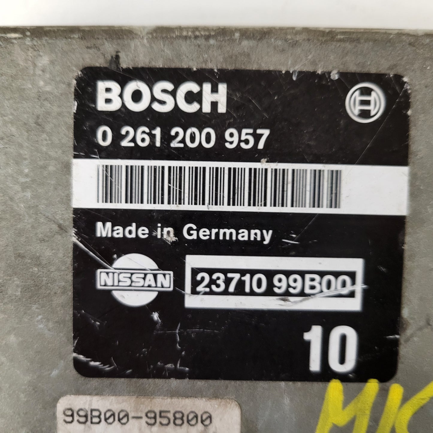 NISSAN ECU / 0261200957 / 2371099B00 / 99B00-95800 / BOSCH