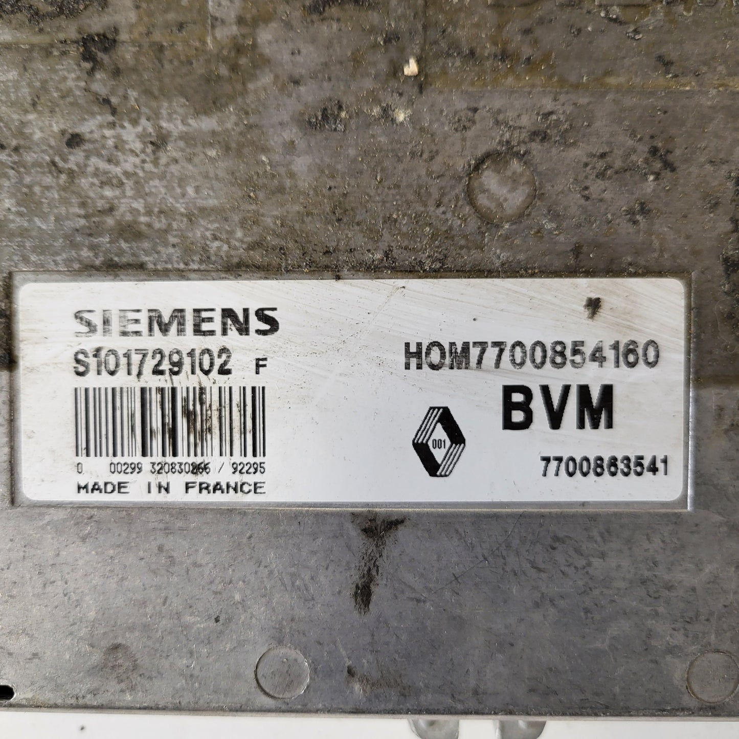 Renault ECU / S101729102 / S101729102F / 7700854160 / 7700863541 / HOM7700854160