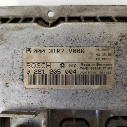 SMART FORTWO ECU / 0261205004 / 0003107V006 / HW 32.98 / BOSCH