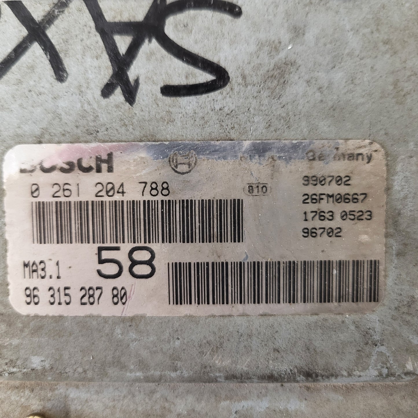 Peugeot Citroen ECU / 0261204788 / 9631528780 / MA3.1 / BOSCH