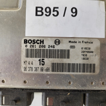 Peugeot Citroen ECU / 0261206246 / M7.4.4 / 9637838780 / BOSCH