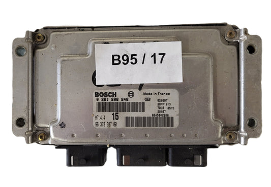 Peugeot Citroen ECU / 0261206246 / M7.4.4 / 9637838780 / BOSCH