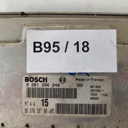 Peugeot Citroen ECU / 0261206246 / M7.4.4 / 9637838780 / BOSCH