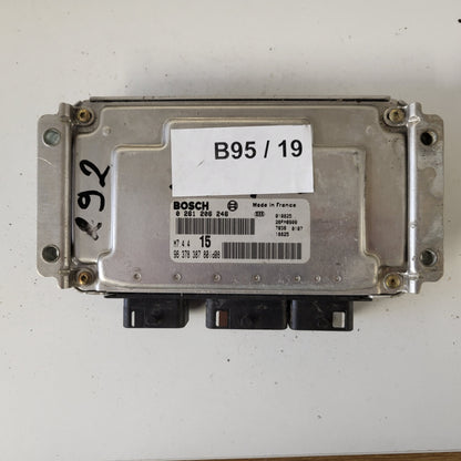 Peugeot Citroen ECU / 0261206246 / M7.4.4 / 9637838780 / BOSCH