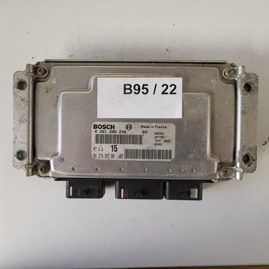Peugeot Citroen ECU / 0261206246 / M7.4.4 / 9637838780 / BOSCH