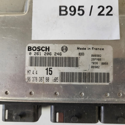 Peugeot Citroen ECU / 0261206246 / M7.4.4 / 9637838780 / BOSCH