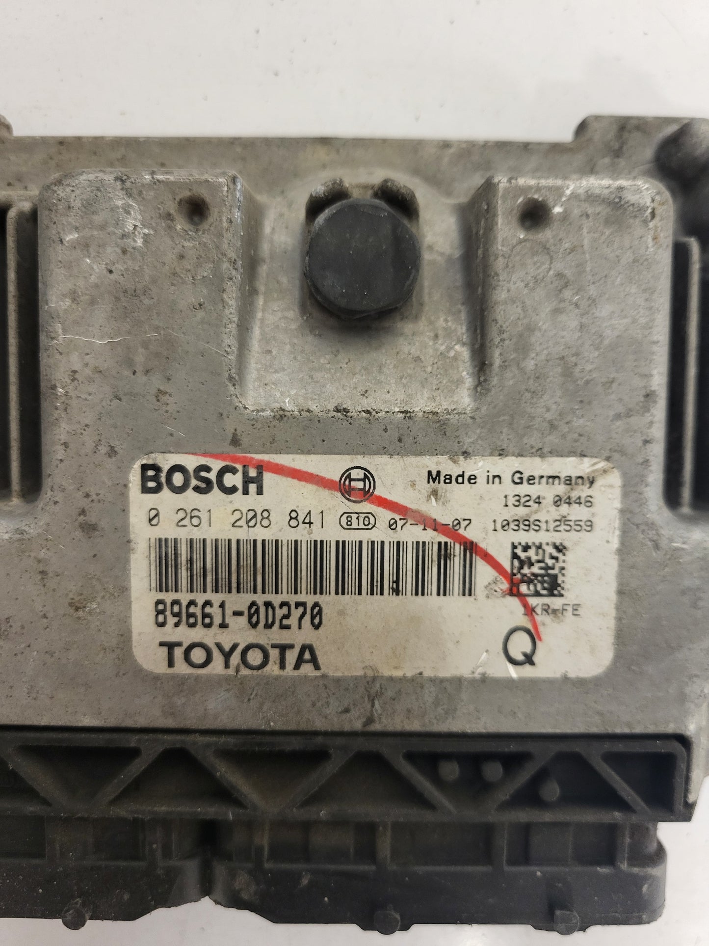 TOYOTA YARIS 1KR-FE ECU / 0261208841 / 89661-0D270 / BOSCH