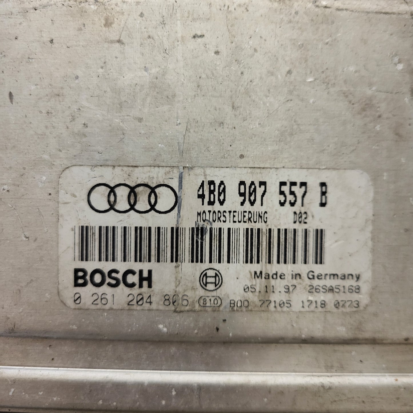 AUDI A6 ECU / 4B0907557B / 0261204806 / BOSCH