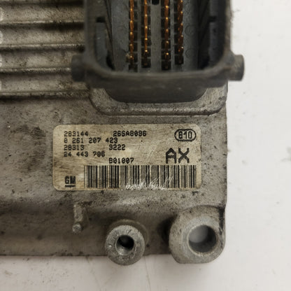 OPEL COORSA C ECU / 0261207423 / 24443796 / AX / BOSCH
