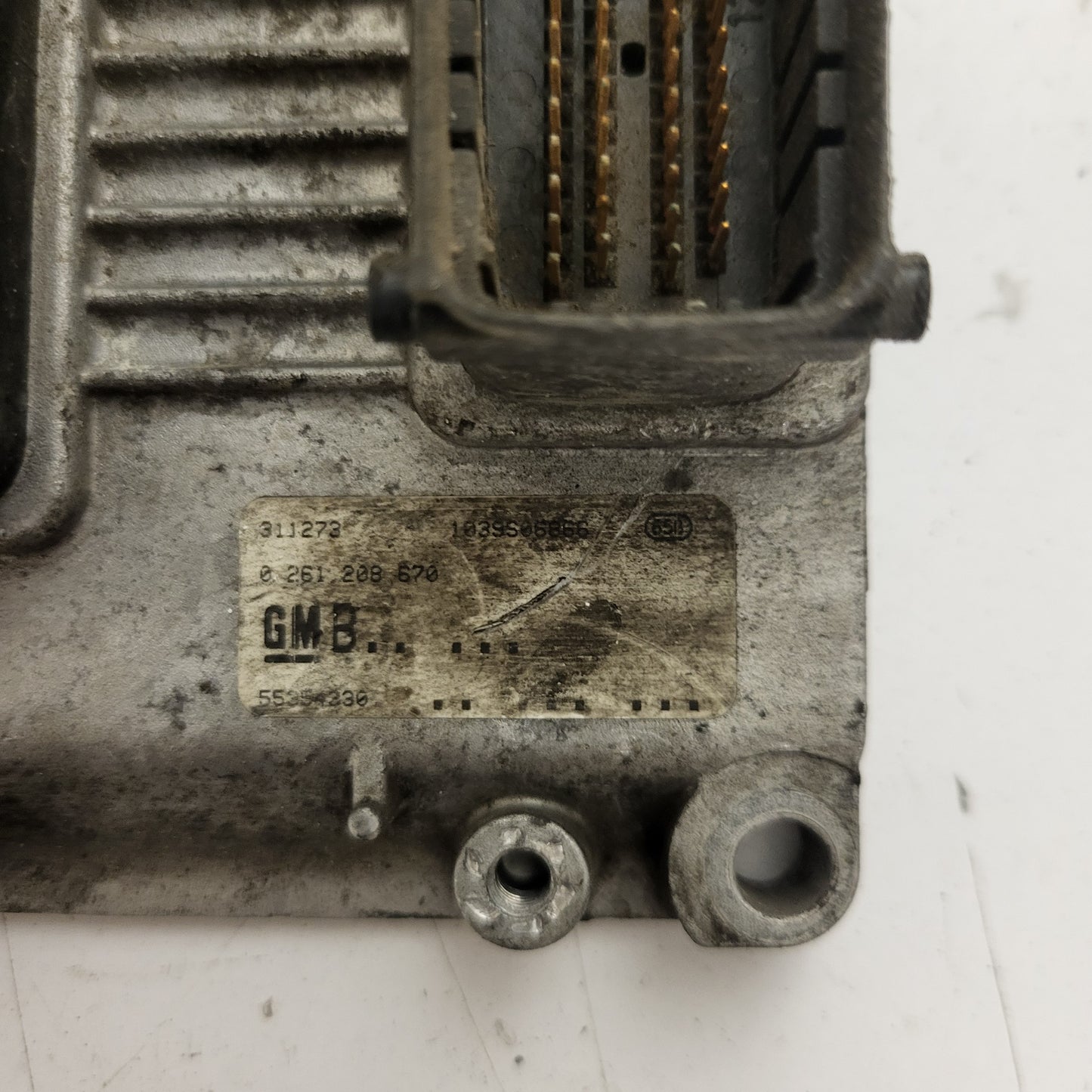 OPEL AGILA ECU / 0261208670 / 55354230 / BOSCH