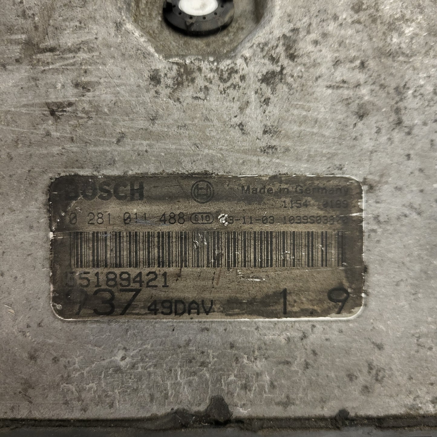 ALFA 147 1.9 ECU / 0281011488 / 55189421 / BOSCH