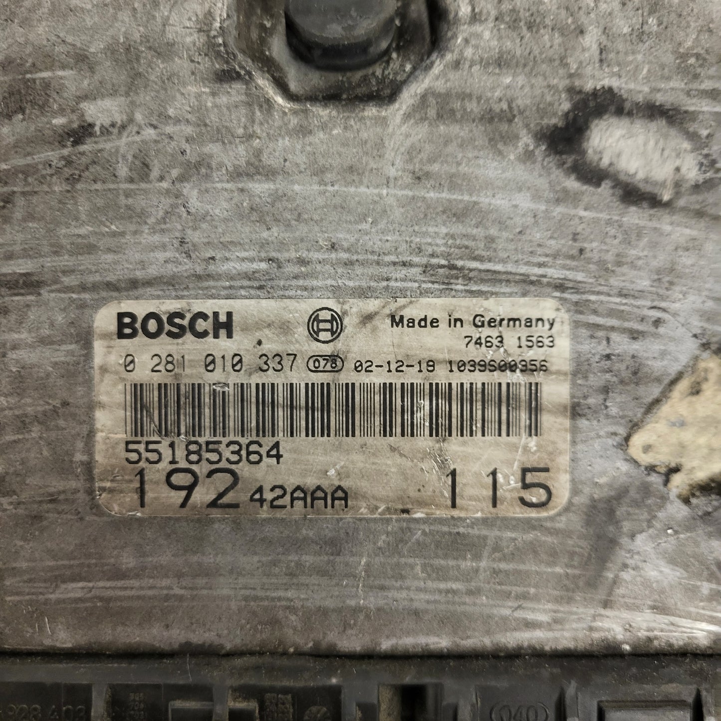 Fiat Stilo 1.9 JTD ECU / 0281010337 / 55185364 / BOSCH