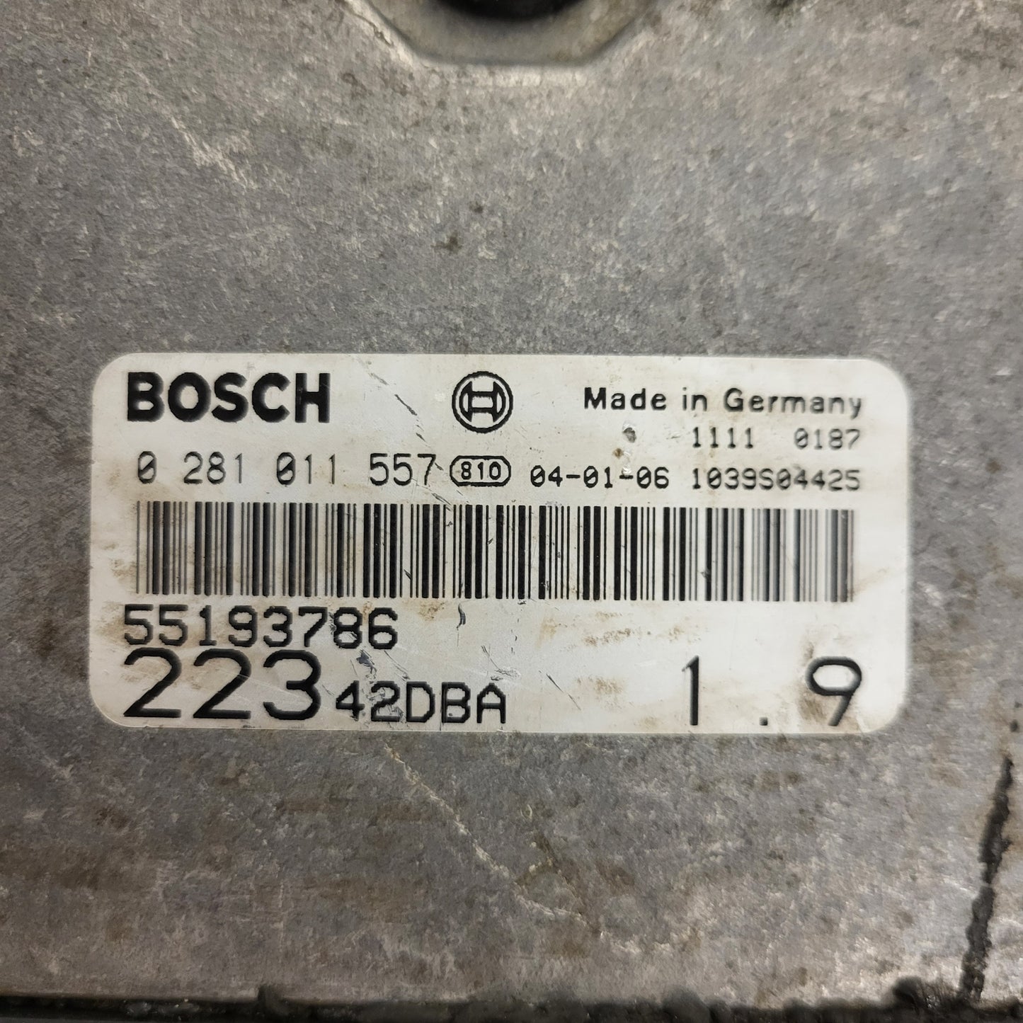 FIAT DOBLO ECU / 0281011557 / 55193786 / BOSCH