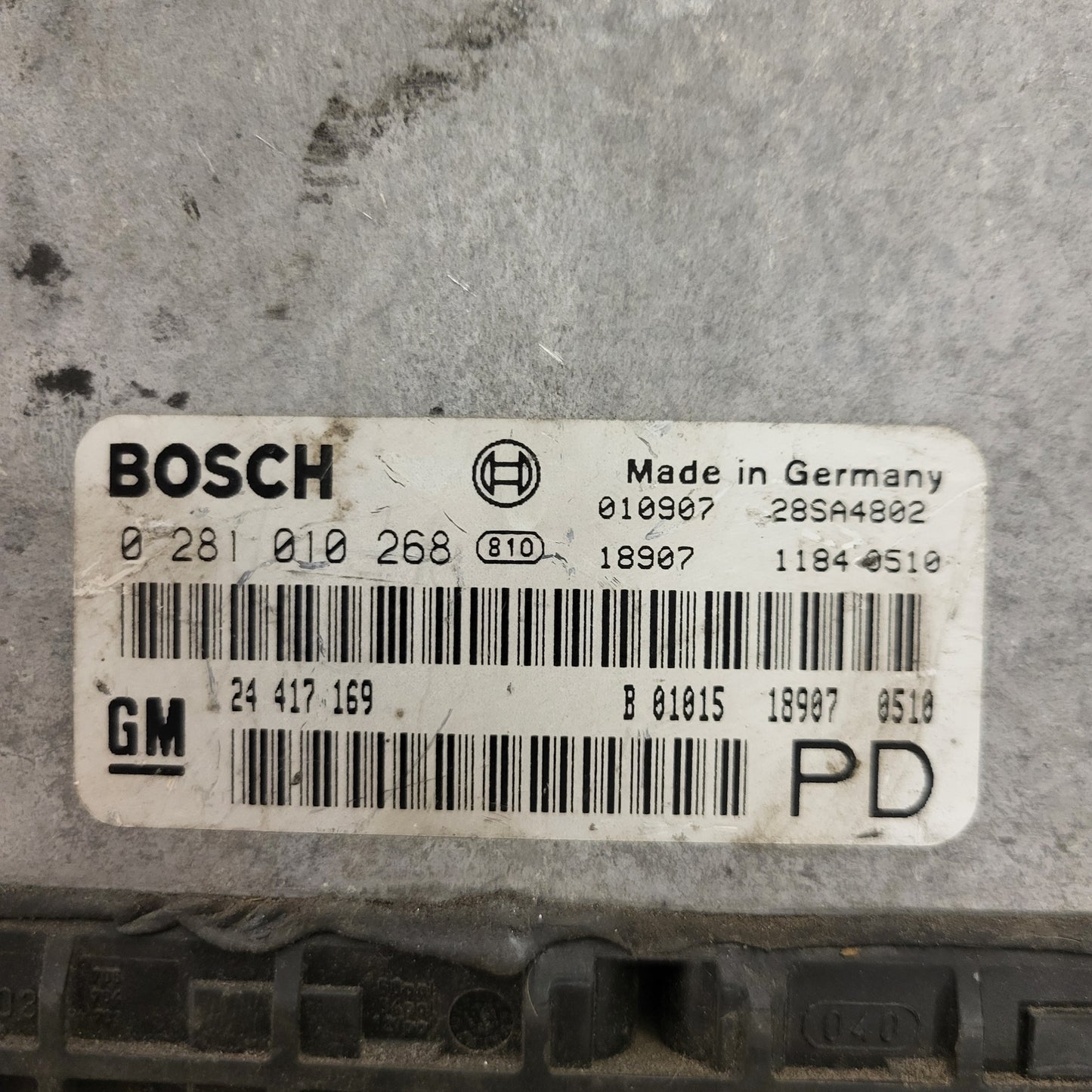 Opel Zafira 2.0 ECU / 0281010268 / 24417169 / BOSCH