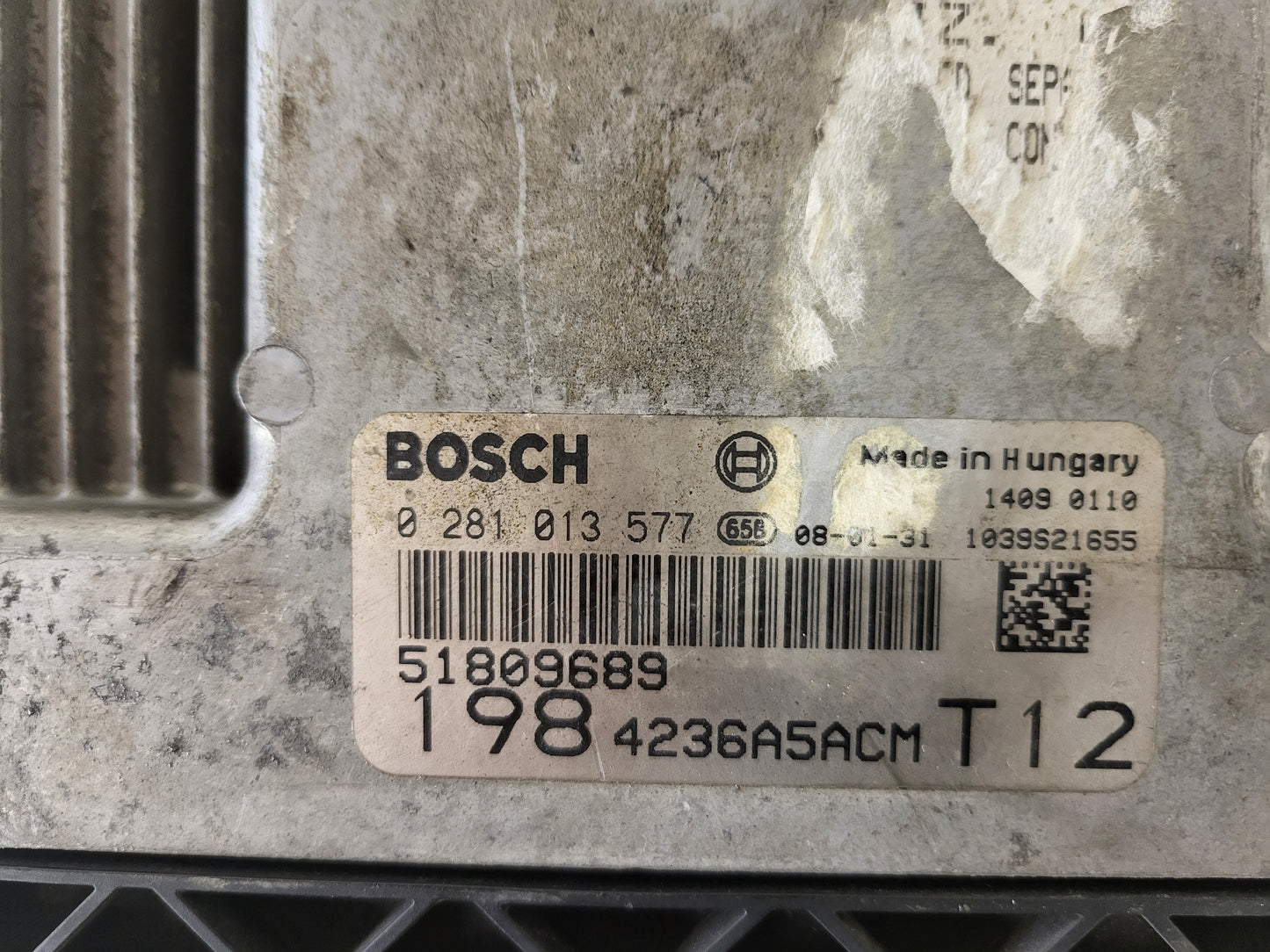 FIAT BRAVO ECU / 0281013577 / 51809689 / BOSCH