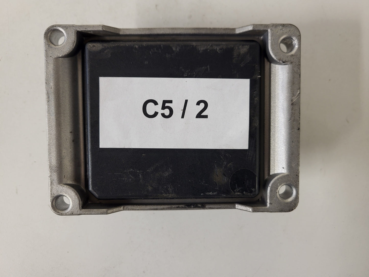 ALFA 147 1.6 ECU / 0261207727 / 00552049900 / BOSCH