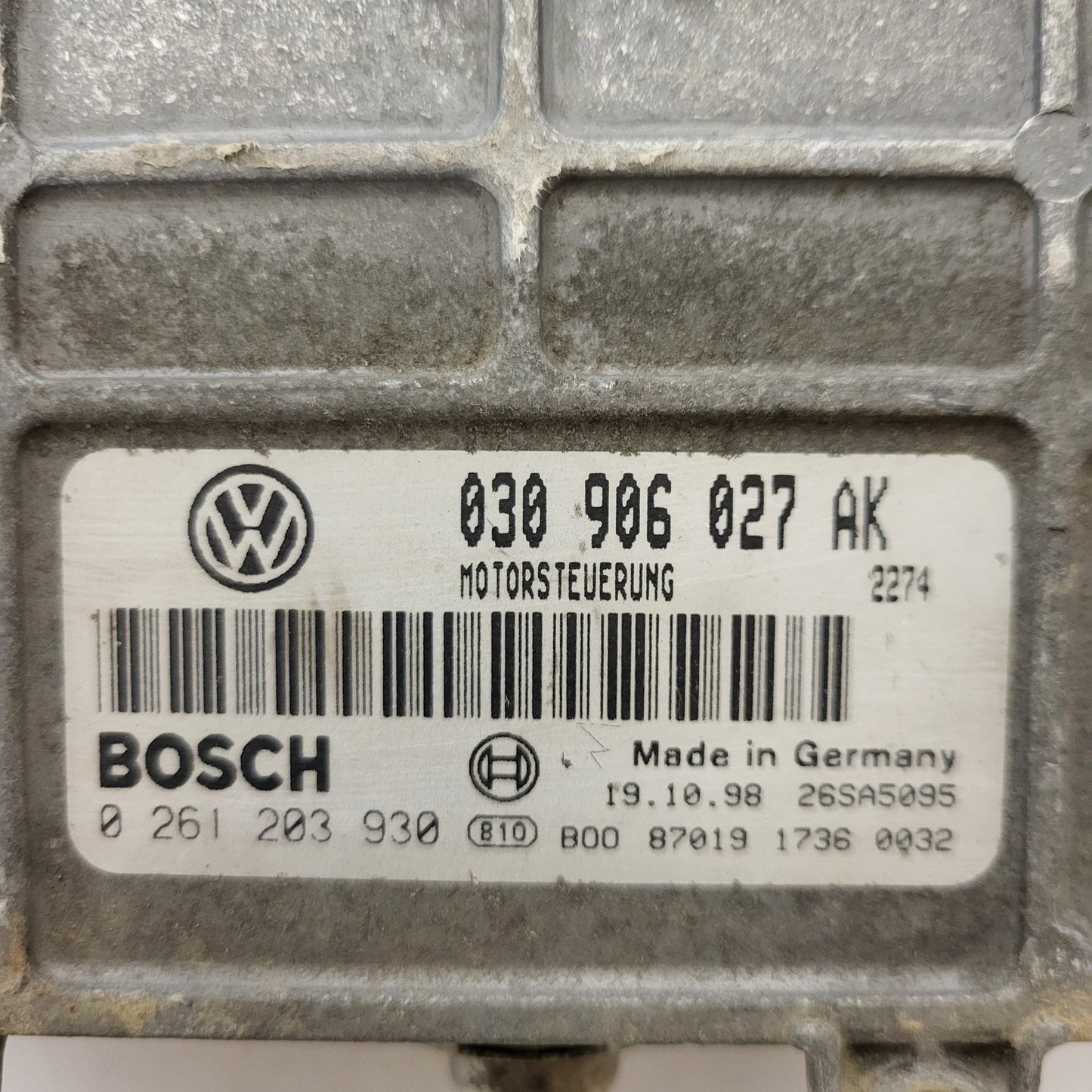 VW POLO AROSA ECU / 030906027AK / 0261203930 / BOSCH