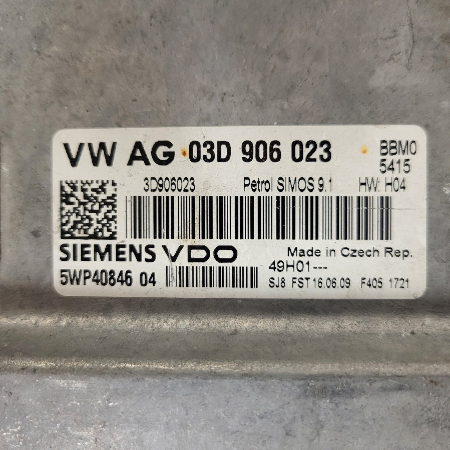 VW POLO ECU / 03D906023 / 5WP40846 04 / SIMOS 9.1 / 3D906023 / SIEMENS