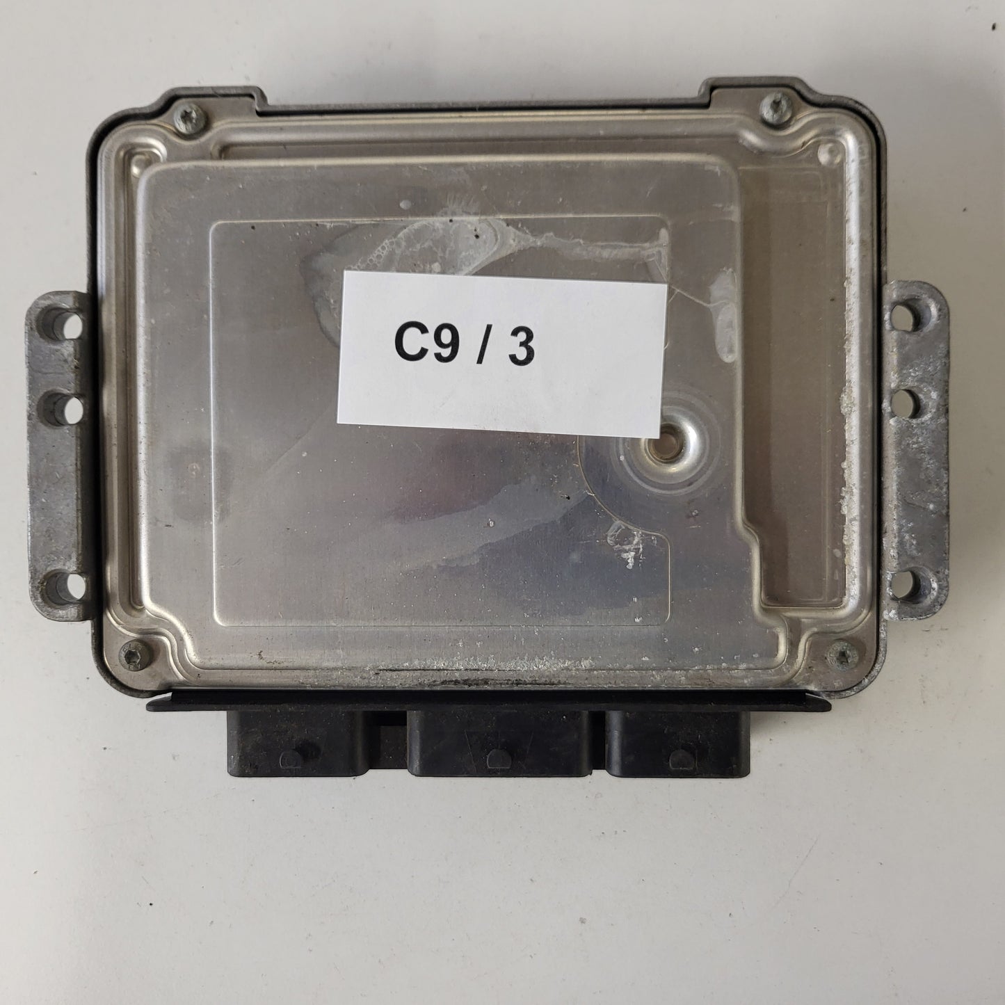 Renault 1.9DCI ECU / 0281011776 / 8200391966 / 8200386508 / BOSCH