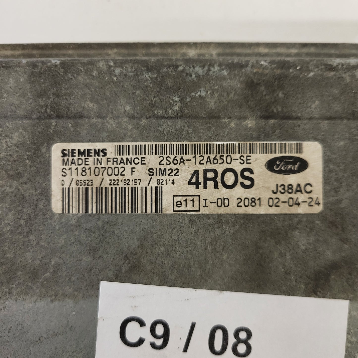FORD FIESTA ECU / 2S6A-12A650-SE / S118107002 / S118107002F / 4ROS / SIM22 / SIEMENS
