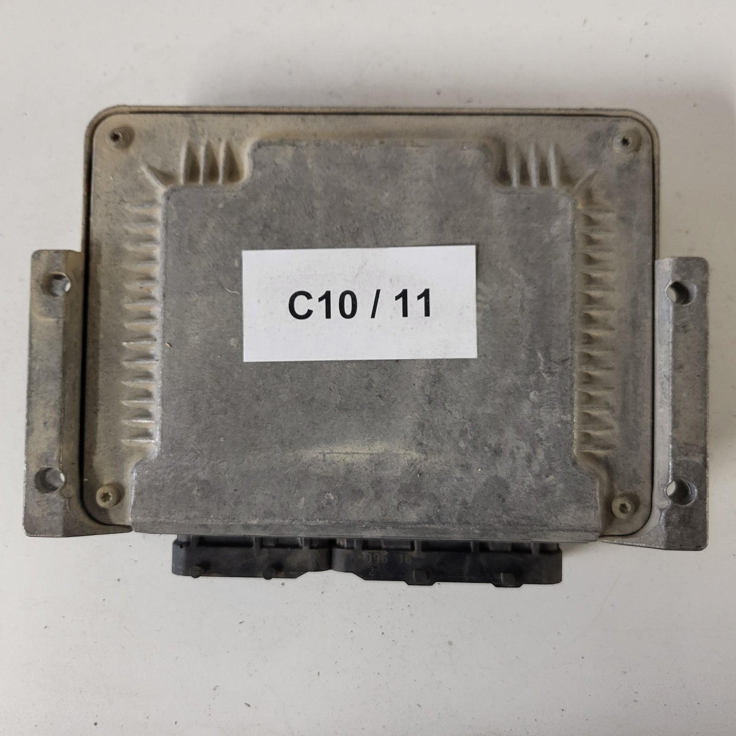 FIAT STILO 1.9 JTD ECU / 0281011553 / 55191209 / 19247DAA / BOSCH