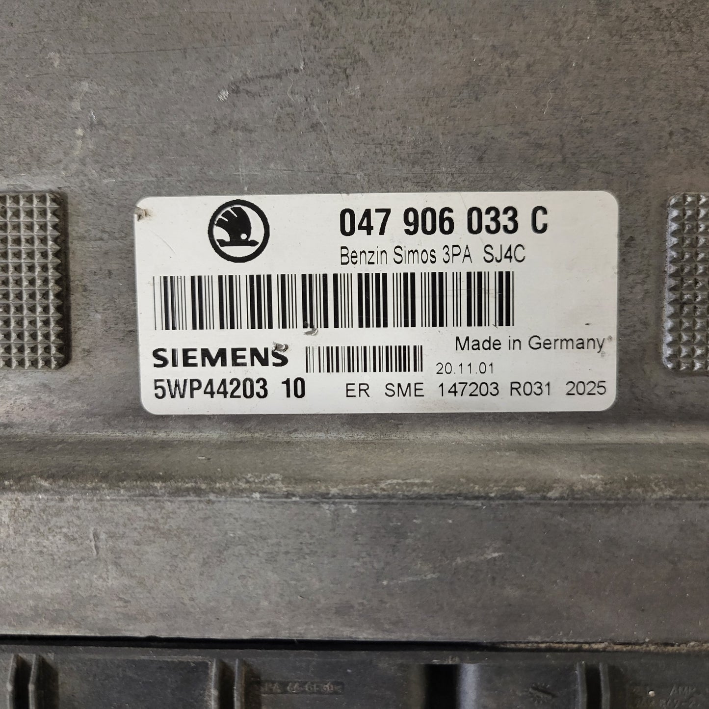 ŠKODA FABIA ECU / 047906033C / 5WP44199 10 / SIMOS 3PA / SIEMENS