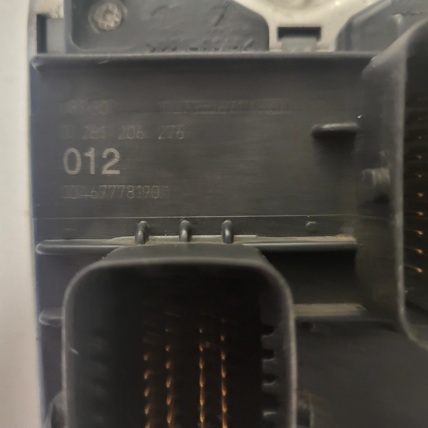 Fiat ECU / 0261206276 / 00467778190 / 1037352671 / BOSCH