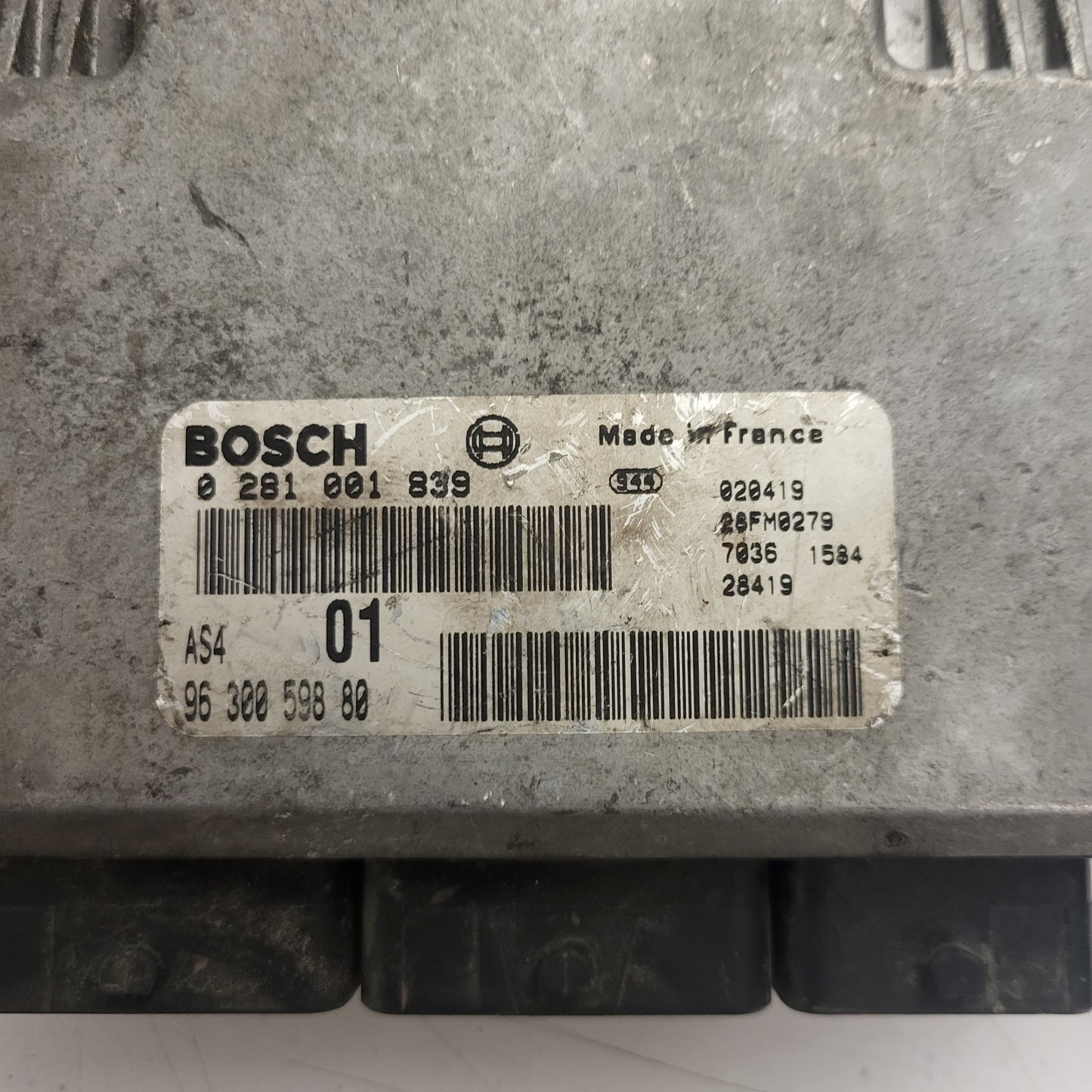 Citroen Saxo Peugeot 106 ECU / 0281001839 / 9630059880 / AS4 / BOSCH