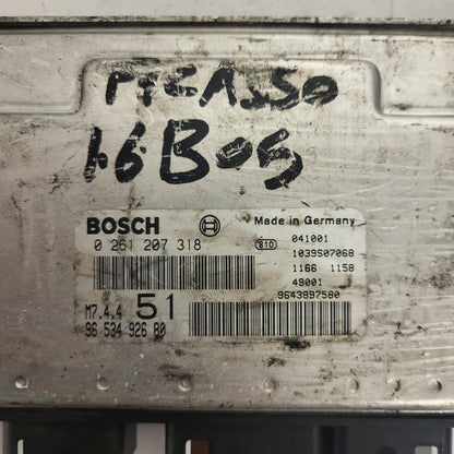 Citroen Xsara ECU / 0261207318 / 9653492680 / 9643897580 / M7.4.4 / BOSCH
