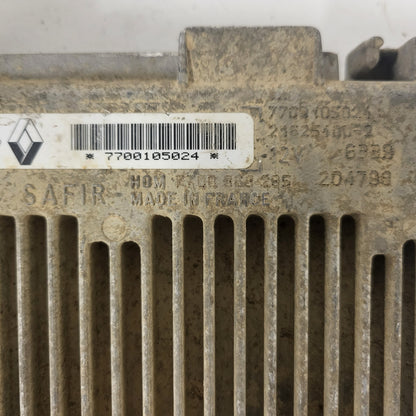 Renault ECU / 7700105024 / 7700868295 / SAGEM - C11-24 - 2