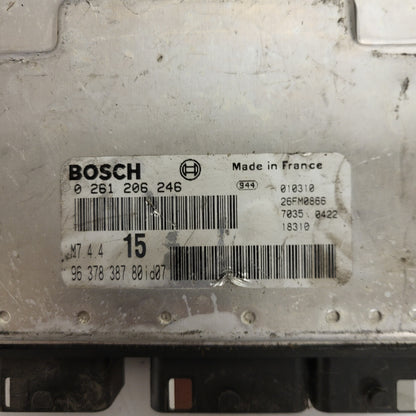Peugeot Citroen ECU / 0261206246 / M7.4.4 / 9637838780 / BOSCH