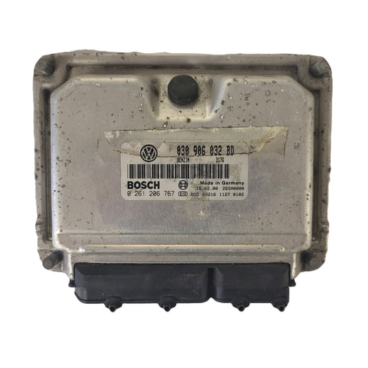 VW POLO ECU / 030906032BD / 0261206767 / 26SA0000 / BOSCH