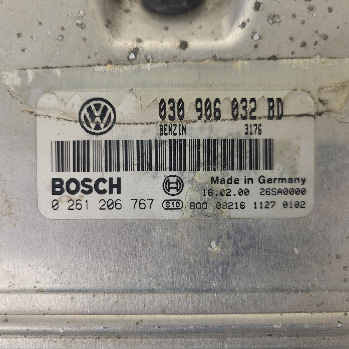 VW POLO ECU / 030906032BD / 0261206767 / 26SA0000 / BOSCH