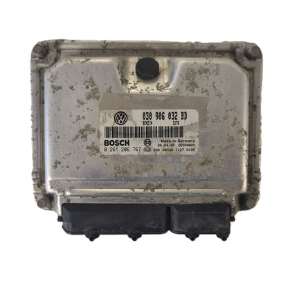 VW POLO ECU / 030906032BD / 0261206767 / 26SA0000 / BOSCH