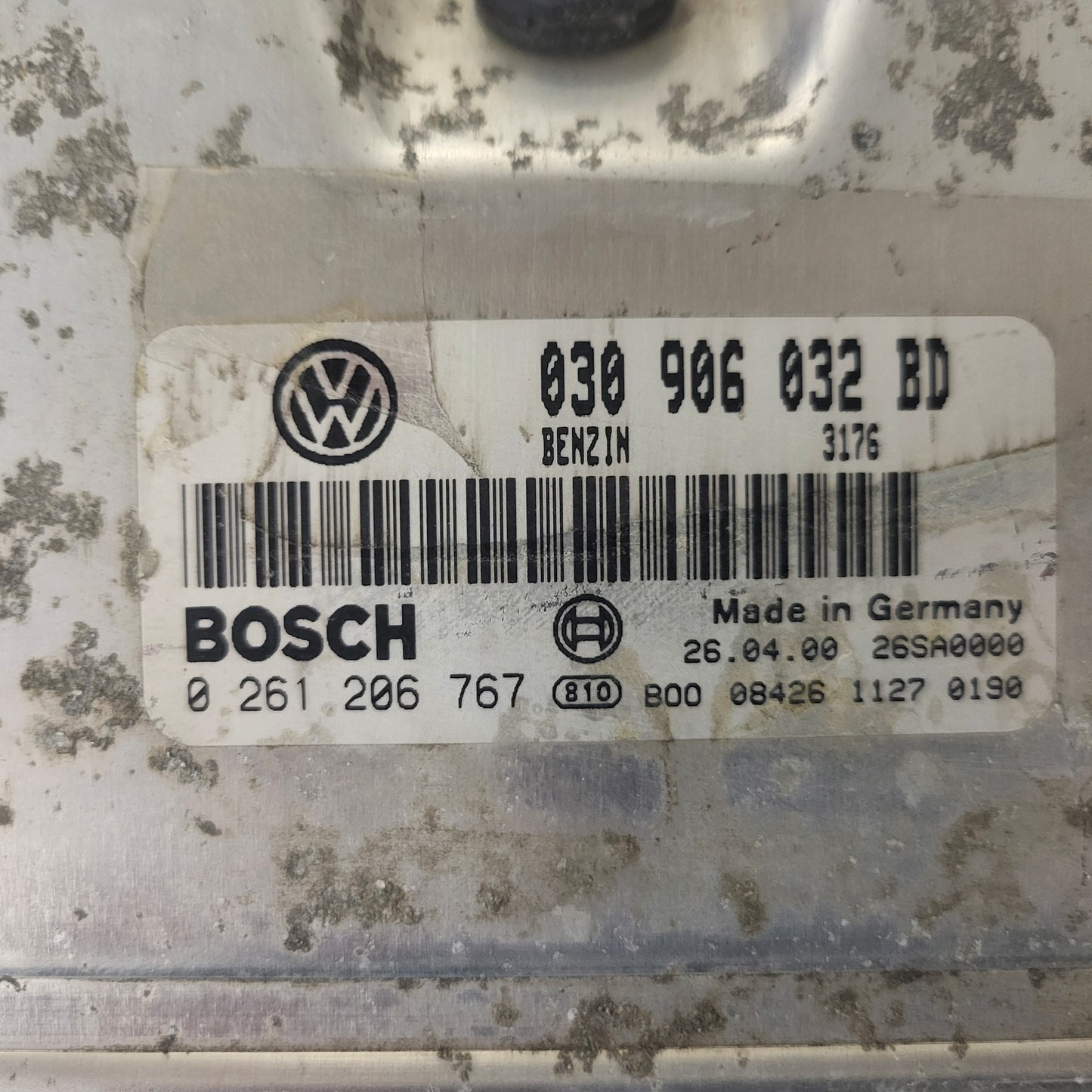 VW POLO ECU / 030906032BD / 0261206767 / 26SA0000 / BOSCH