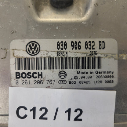 VW POLO ECU / 030906032BD / 0261206767 / 26SA0000 / BOSCH