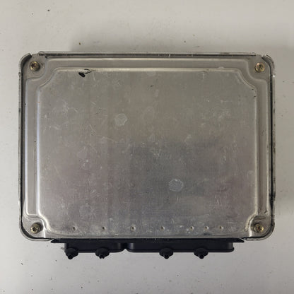 VW POLO ECU / 030906032BD / 0261206767 / 26SA0000 / BOSCH