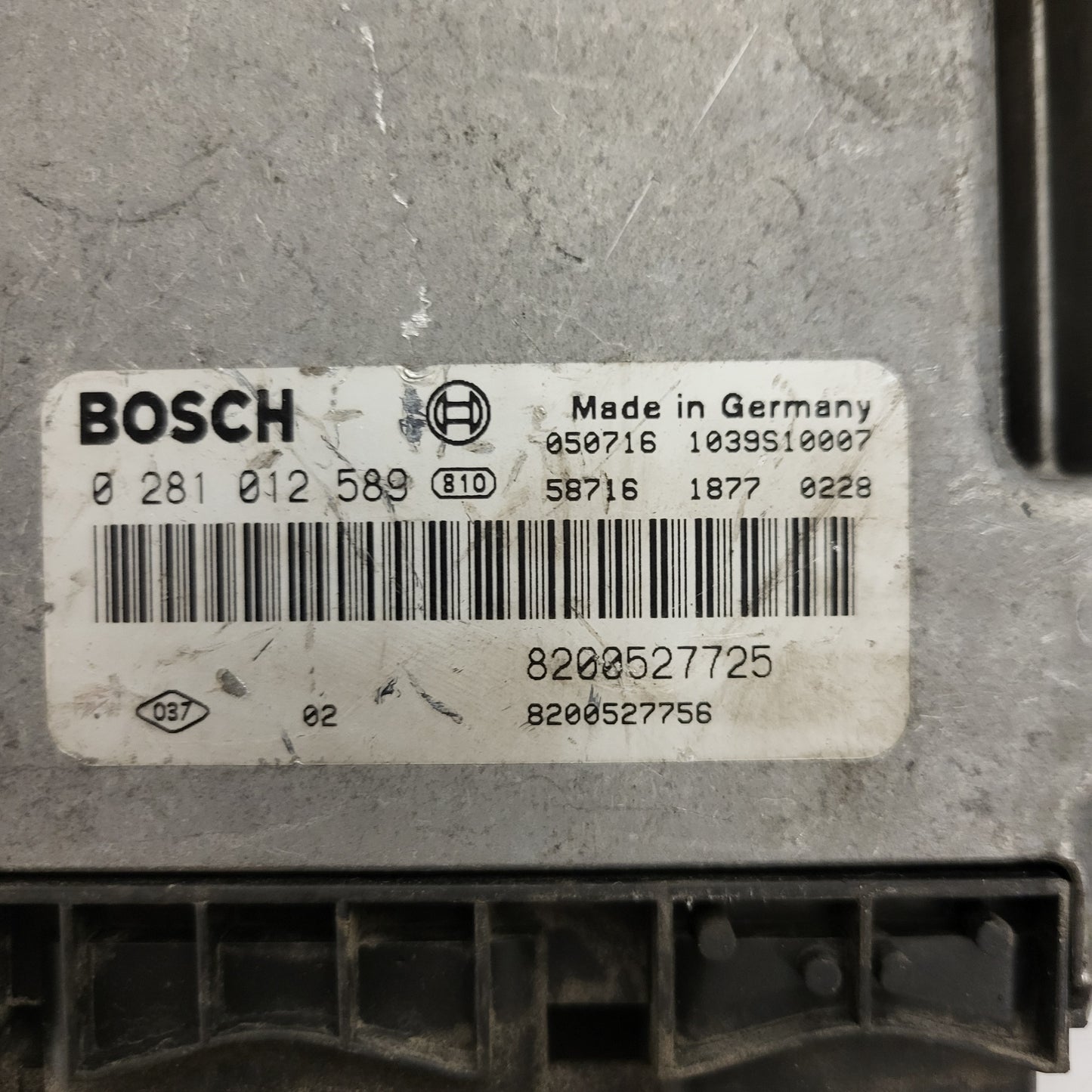 Renault ECU / 0281012589 / 8200527725 / 8200527756 / BOSCH